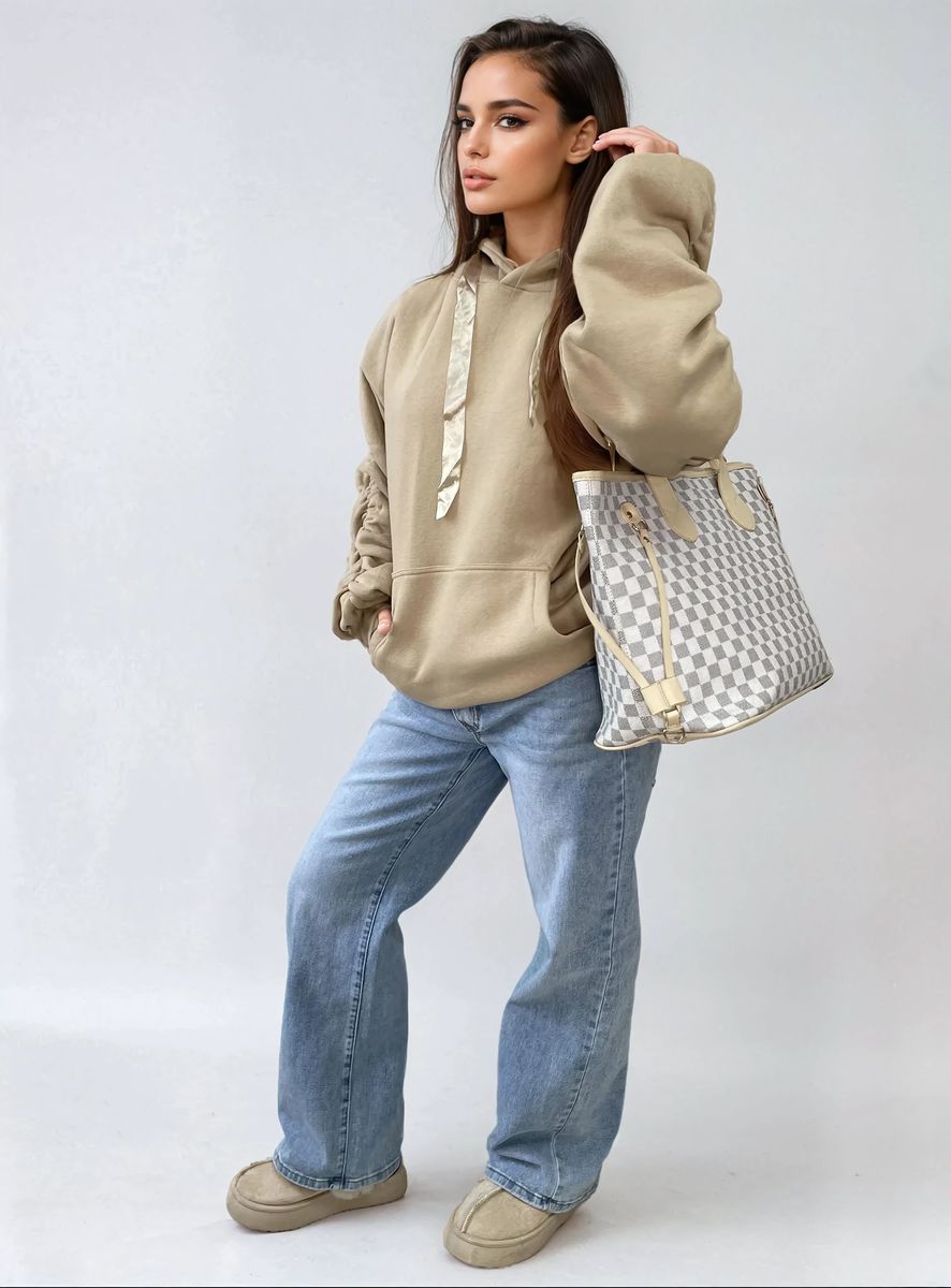 Discover the Ultimate Comfort with Our Oversized Carla Hoodie