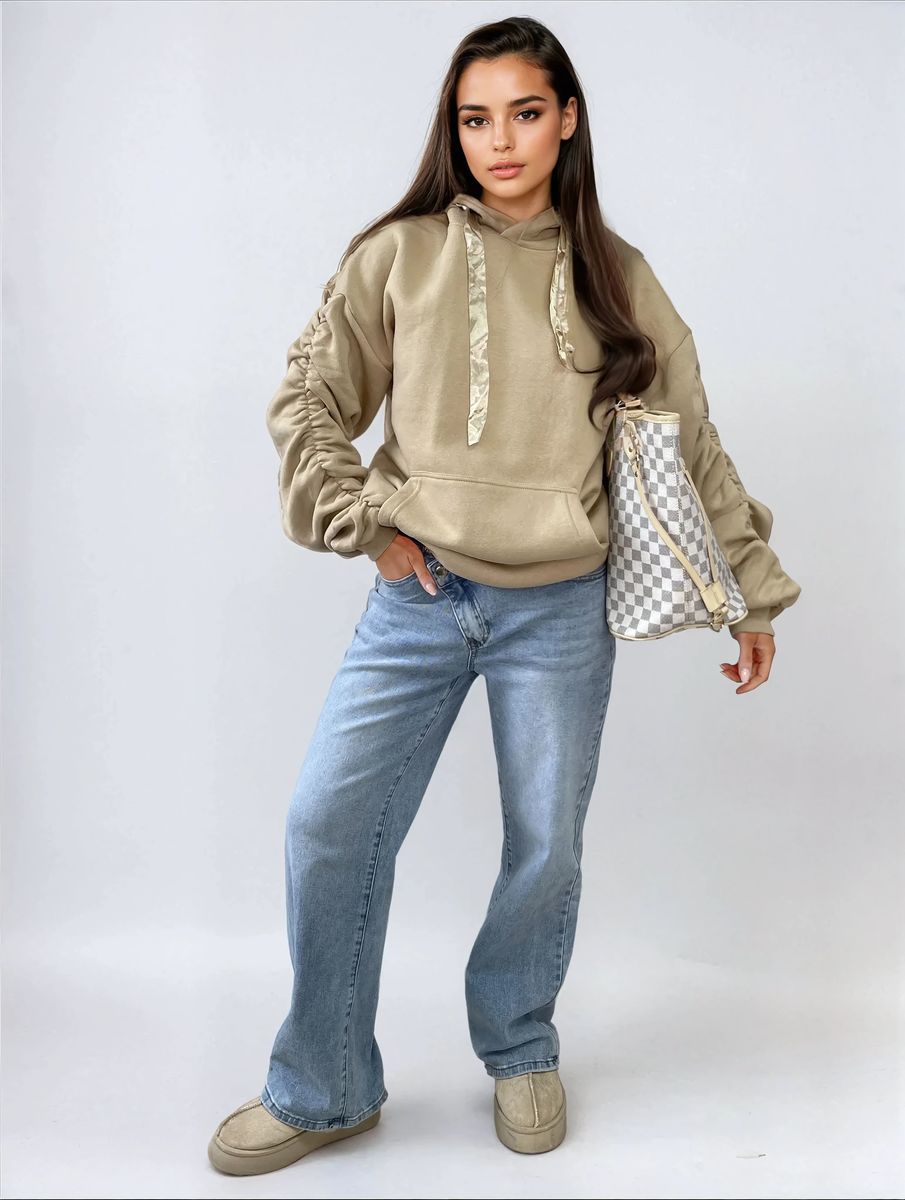 Discover the Ultimate Comfort with Our Oversized Carla Hoodie