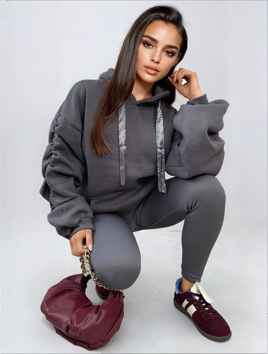 Discover the Ultimate Comfort with Our Oversized Carla Hoodie