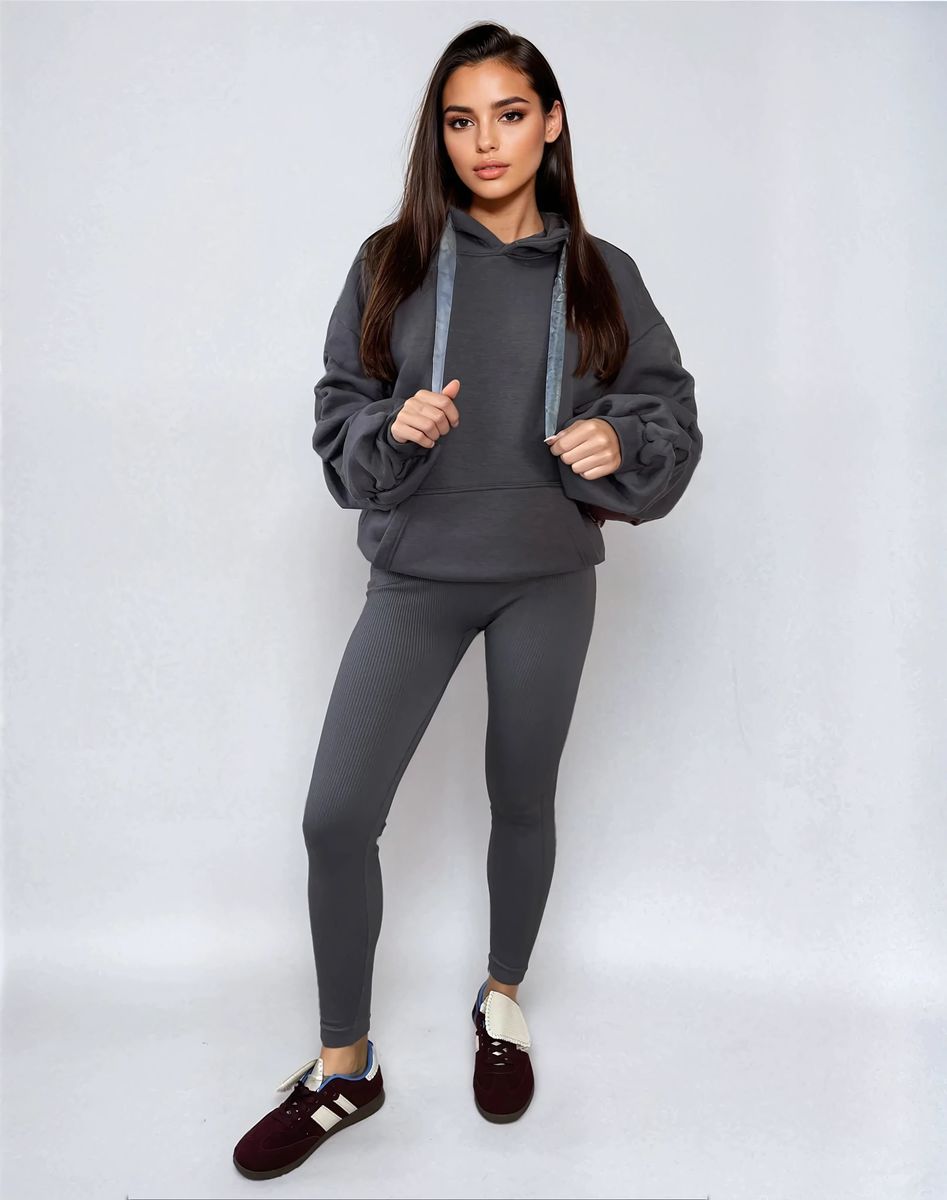 Discover the Ultimate Comfort with Our Oversized Carla Hoodie