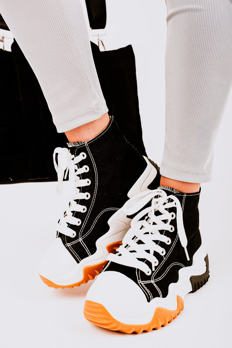 Elevate Your Casual Style with Kayla Chunky Platform Round Toe Lace Up Trainers