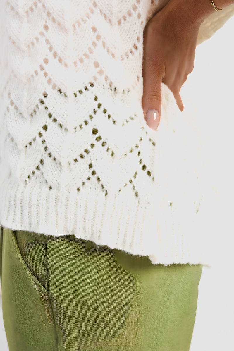 Cozy & Stylish: Eliza Half Sleeve Chunky Cable Knit Jumper